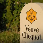 Le Veuve Clicquot *